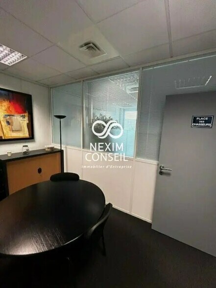 Bureau dans Asnières-sur-Seine à vendre - Photo de l’immeuble – Image 3 sur 5