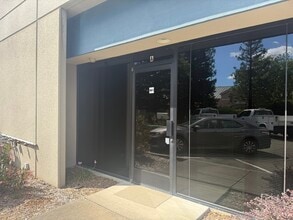 5793 Skylane Blvd, Windsor, CA à louer Photo de l’immeuble– Image 1 sur 4