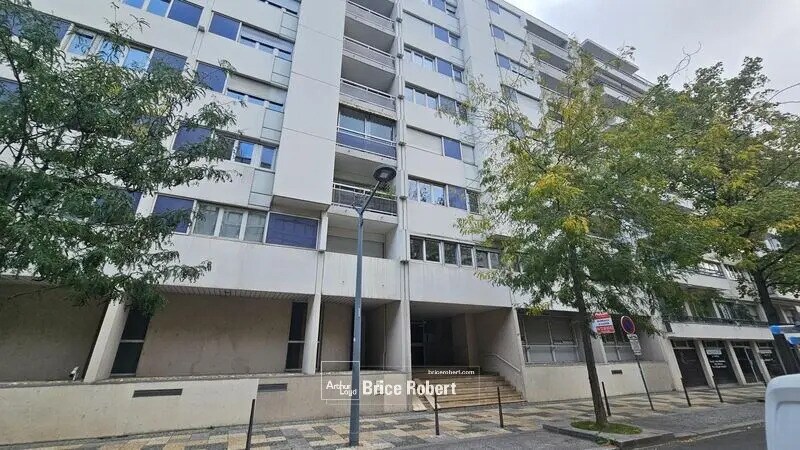 Bureau dans Lyon à louer - Photo de l’immeuble – Image 1 sur 5
