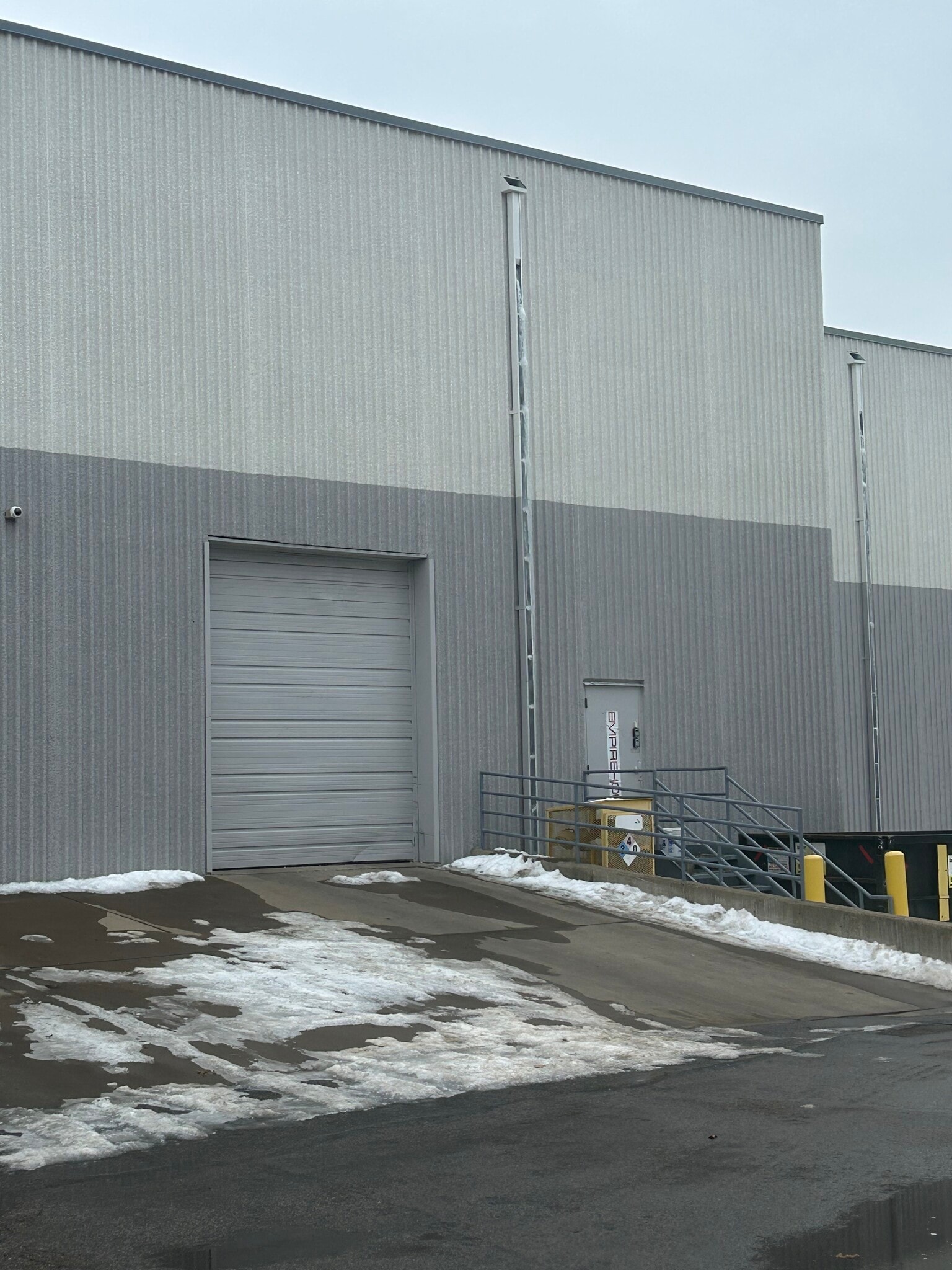 350 73rd Ave NE, Fridley, MN à louer Photo intérieure– Image 1 sur 7