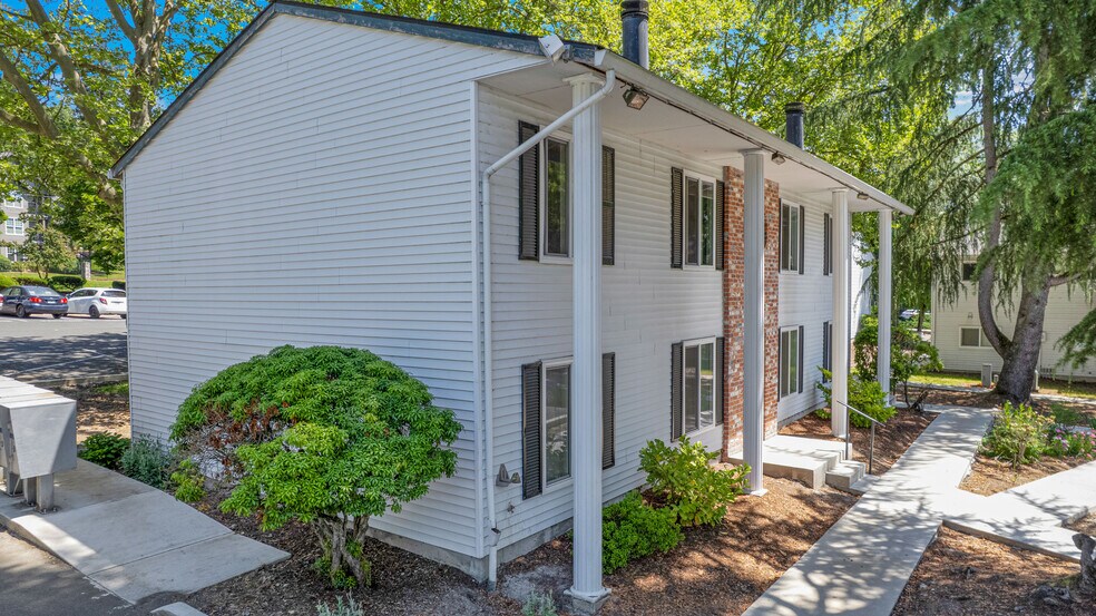 1700 Blankenship Rd W, West Linn, OR à vendre - Photo de l’immeuble – Image 3 sur 6