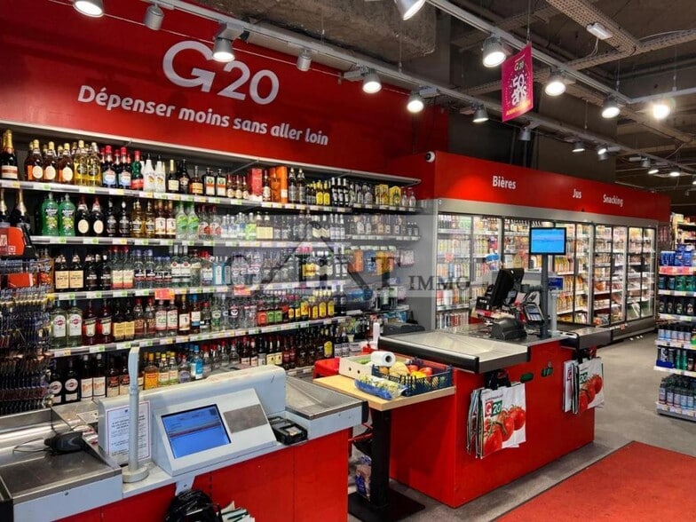 Local commercial dans Paris à louer - Photo de l’immeuble – Image 1 sur 10