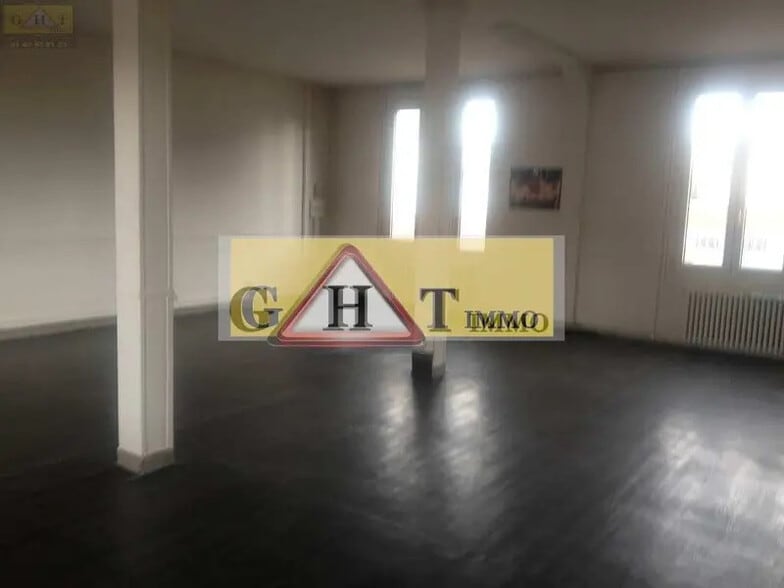 Bureau dans Champigny-sur-Marne à louer - Photo intérieure – Image 1 sur 5