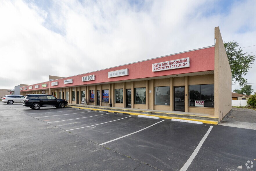 2205-2221 Tamiami Trl, Port Charlotte, FL à louer - Photo principale – Image 1 sur 33