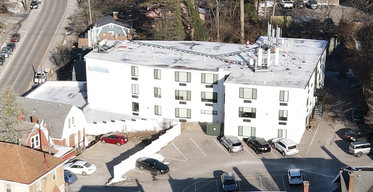 Mt. Lookout Square portefeuille de 2 biens à vendre sur LoopNet.fr Photo principale– Image 1 sur 7