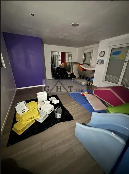 Local commercial dans Créteil à louer - Photo de l’immeuble – Image 2 sur 8