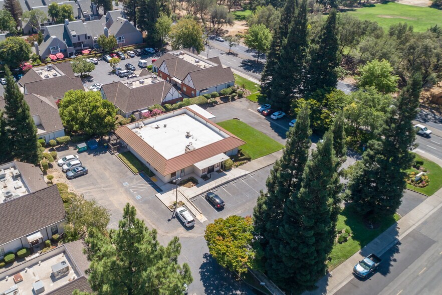 8001 Madison Ave, Citrus Heights, CA à louer - Aérien – Image 3 sur 23