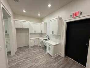 8810 Valencia Ave, Lubbock, TX à louer Photo de l’immeuble– Image 1 sur 10