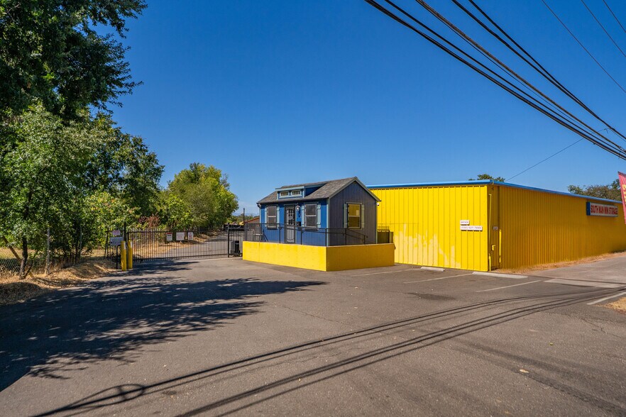 12149 State Highway 99W, Red Bluff, CA à vendre - Photo de l’immeuble – Image 2 sur 10