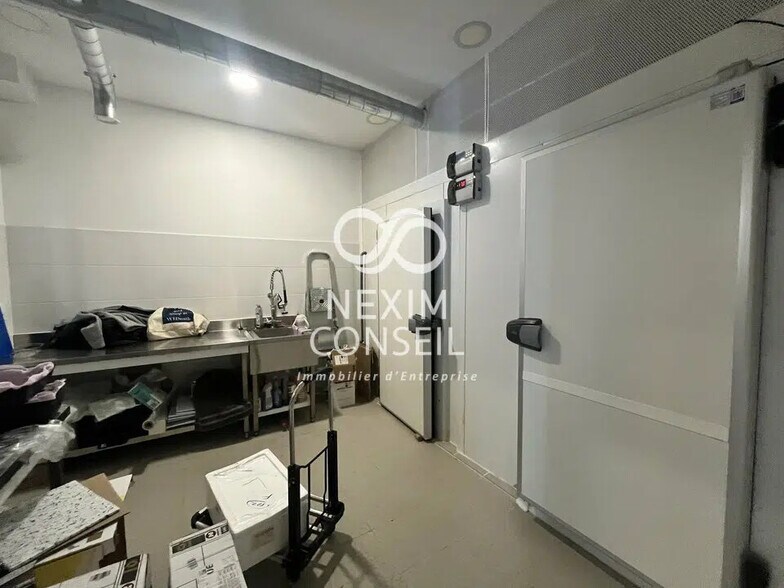 97 Rue Louis Rouquier, Levallois-Perret à louer - Photo de l’immeuble – Image 2 sur 2