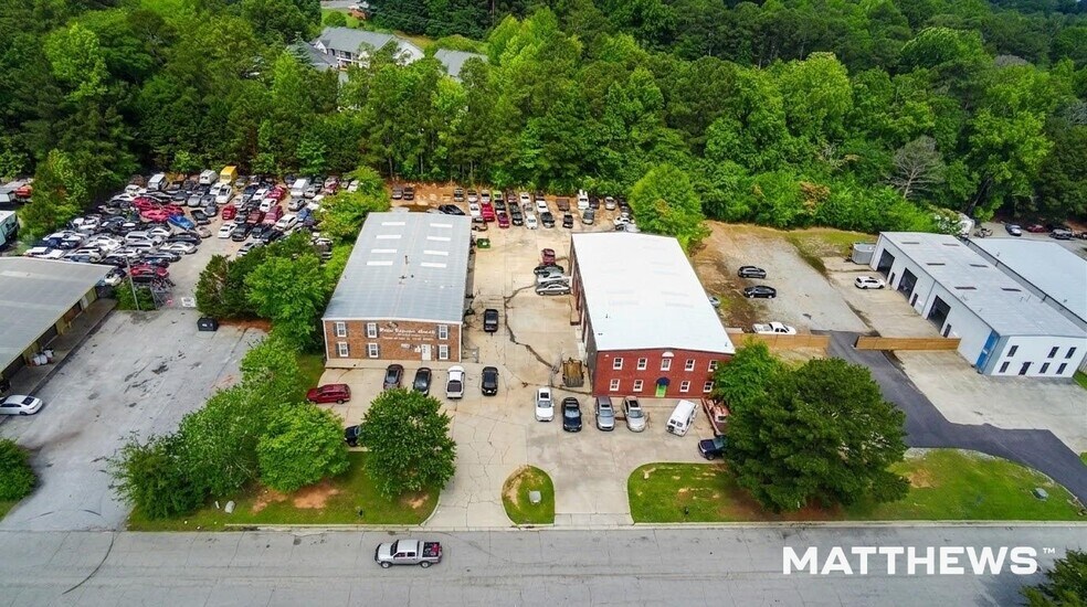 180 Industrial Way, Fayetteville, GA à vendre - Photo de l’immeuble – Image 3 sur 4