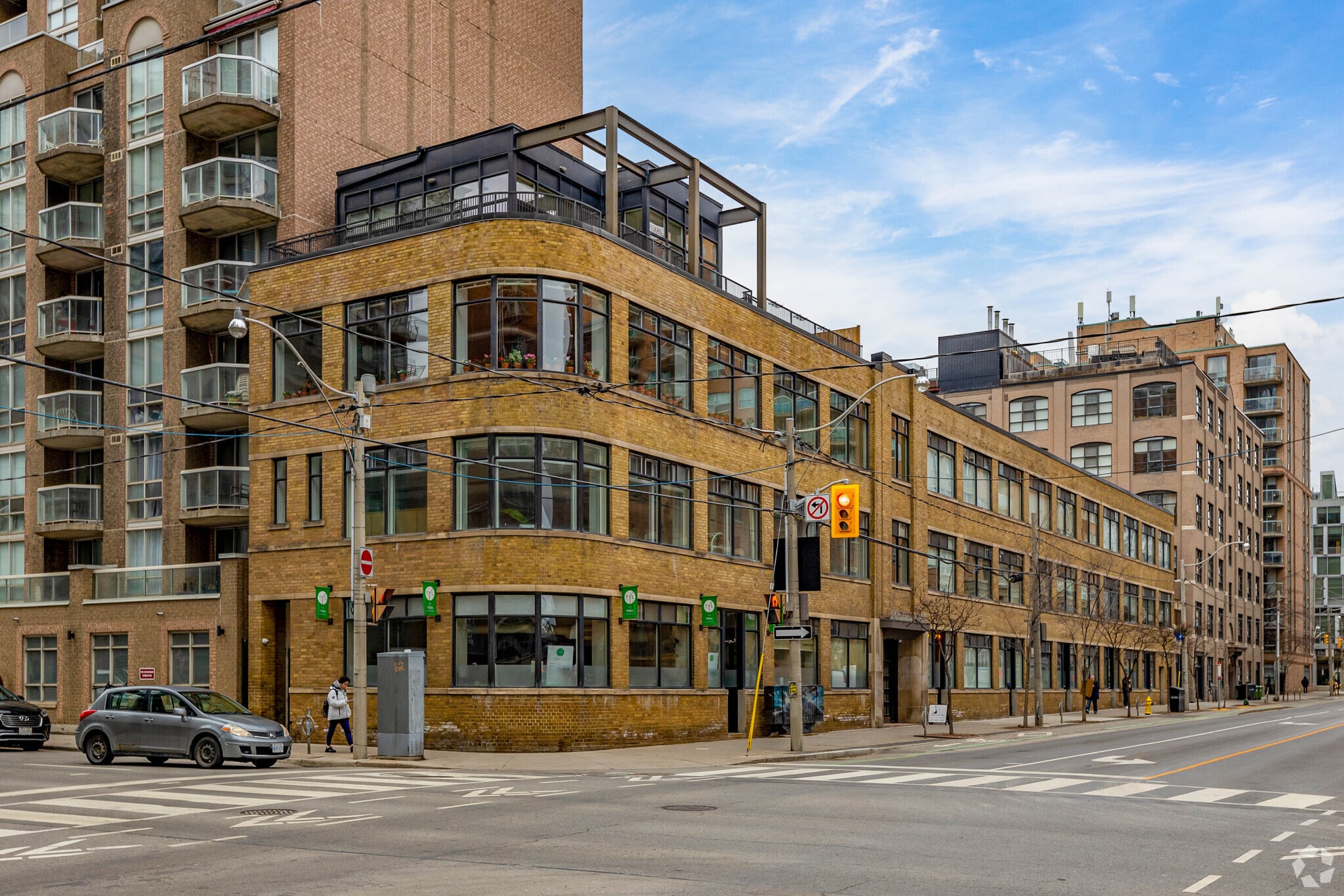 80 Sherbourne St, Toronto, ON à vendre Photo de l’immeuble– Image 1 sur 5
