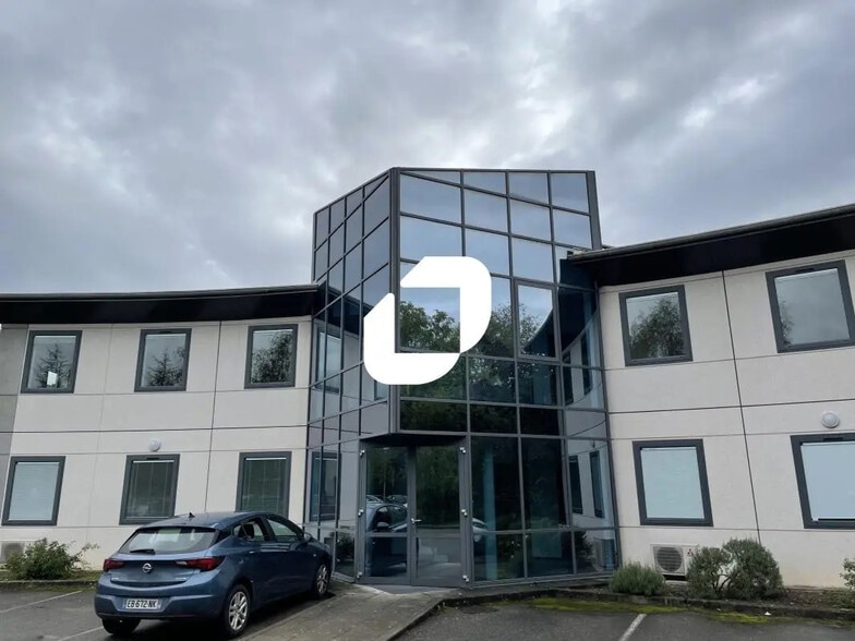 Bureau dans Montbonnot-Saint-Martin à louer - Photo de l’immeuble – Image 3 sur 13