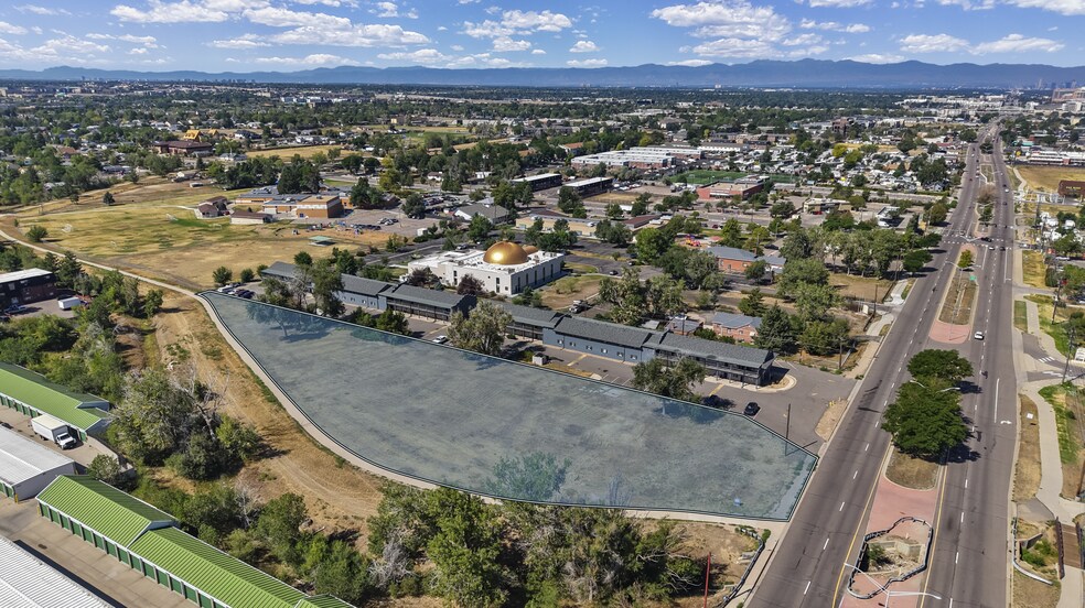 16350 E Colfax Ave, Aurora, CO à vendre - Photo de l’immeuble – Image 1 sur 5