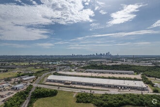 2424 N Westmoreland Rd, Dallas, TX - VUE AÉRIENNE  vue de carte - Image1