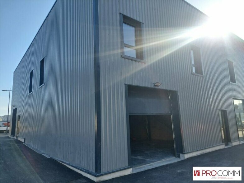 Industriel/Logistique dans Vedène à vendre - Photo de l’immeuble – Image 3 sur 6