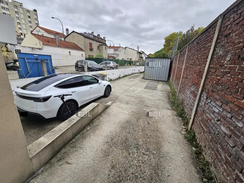 Local d’activités dans Ivry-sur-Seine à louer - Photo de l’immeuble – Image 2 sur 17