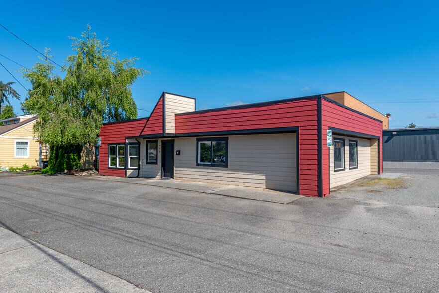 915 McLean Rd, Mount Vernon, WA à vendre - Photo de l’immeuble – Image 3 sur 28