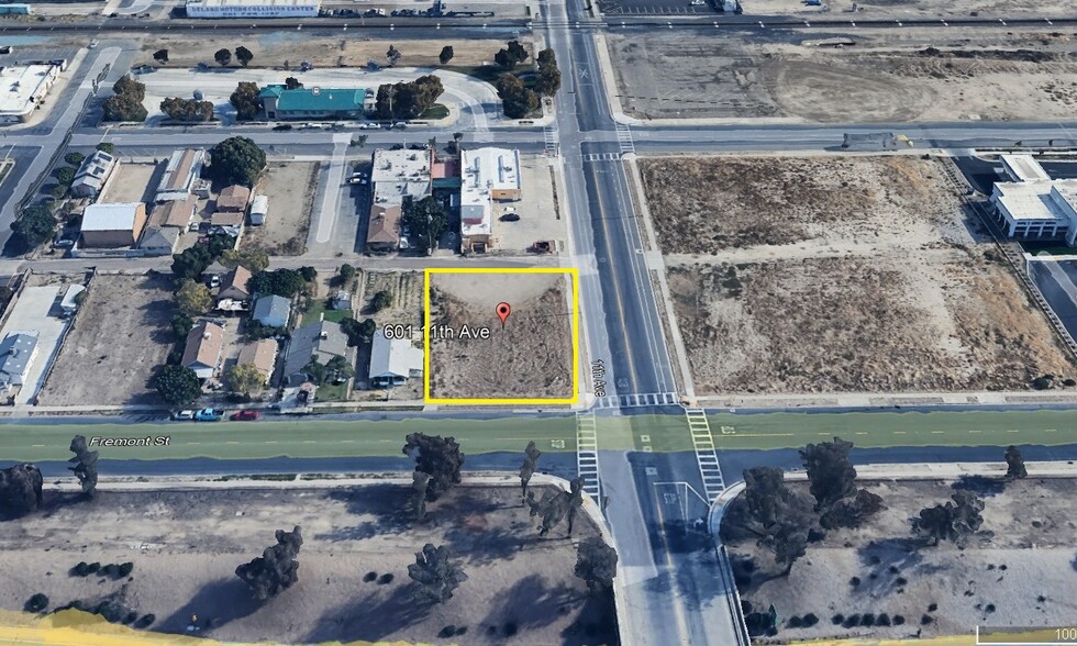 601 11th Ave, Delano, CA à vendre - Aérien – Image 2 sur 5