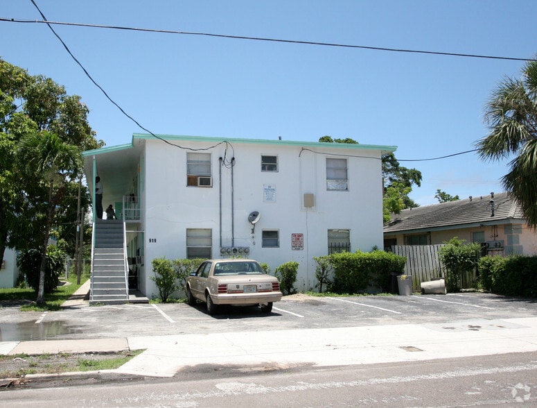 919 6th St, West Palm Beach, FL à vendre - Photo principale – Image 1 sur 16