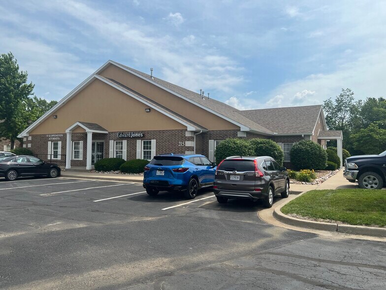 215 S Platte Clay Way, Kearney, MO à vendre - Photo de l’immeuble – Image 3 sur 4