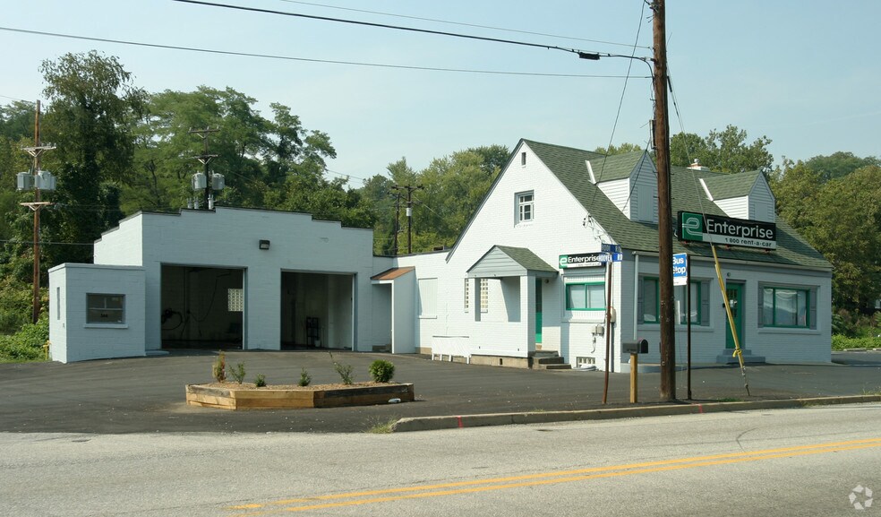 562 Rodi Rd, Pittsburgh, PA à vendre - Photo de l’immeuble – Image 2 sur 3