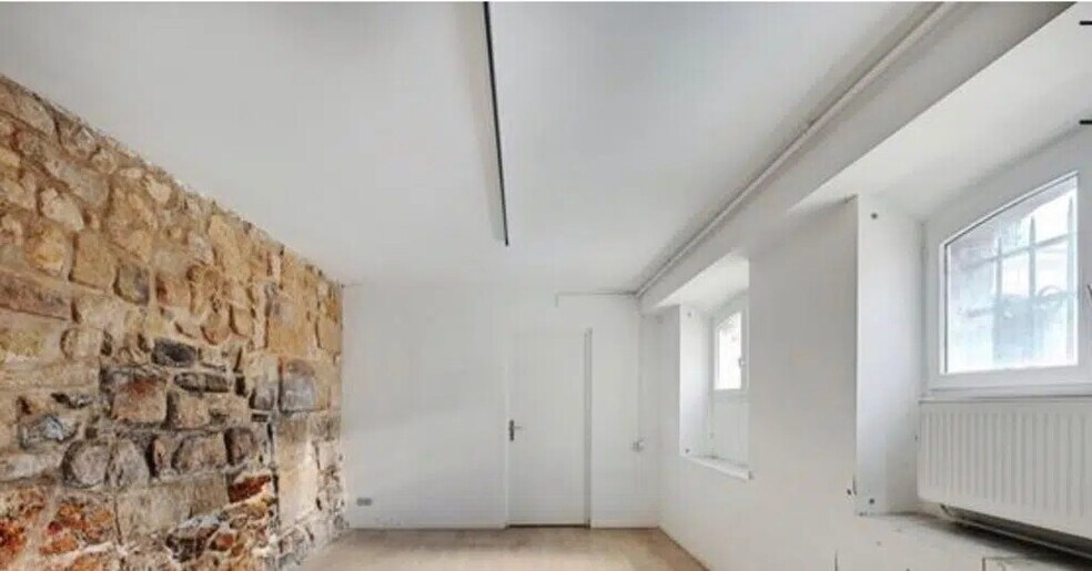 Local commercial dans Paris à vendre - Photo de l’immeuble – Image 3 sur 13