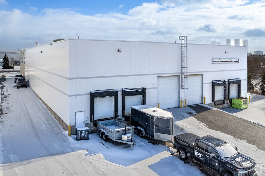 151 Creditview Rd, Vaughan, ON à vendre - Photo de l’immeuble – Image 3 sur 3