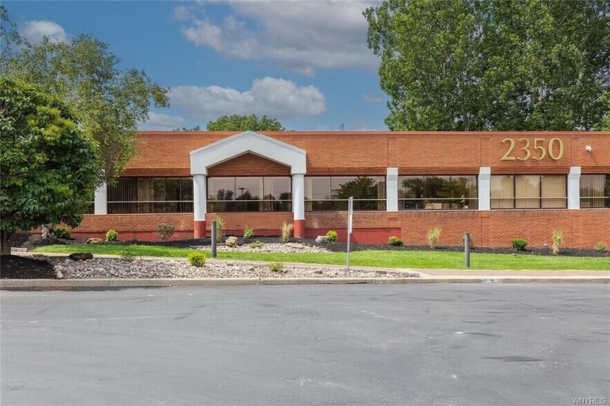 2350 N Forest Rd, Getzville, NY à louer - Photo de l’immeuble – Image 3 sur 26