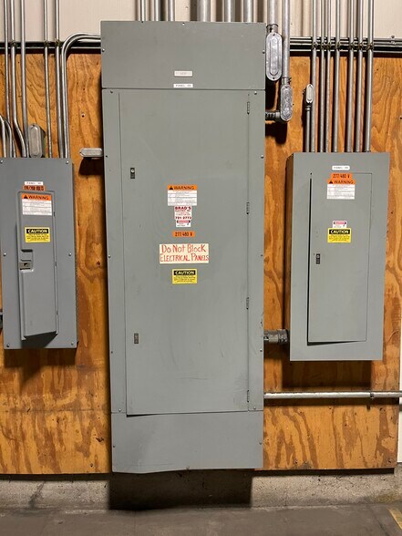 1577 N Airport Rd, Fremont, NE à louer - Photo de l’immeuble – Image 3 sur 3