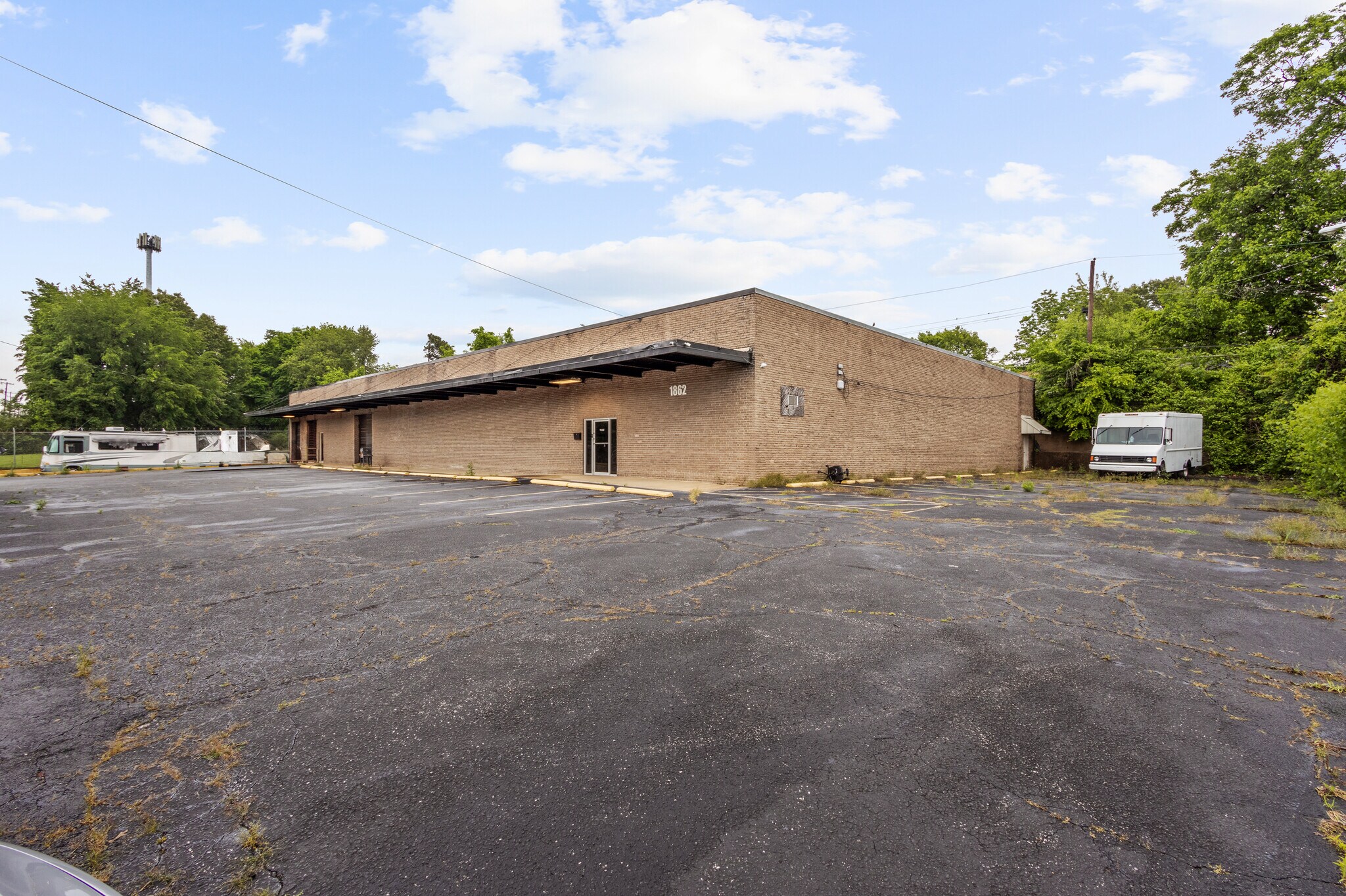 1862 LATHAM St, Memphis, TN à vendre Photo de l’immeuble– Image 1 sur 27