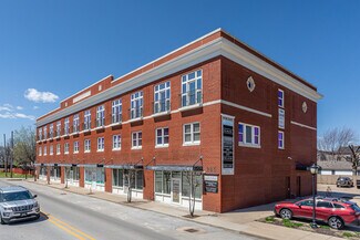 Plus de détails pour 206 SW 8th St, Bentonville, AR - Local commercial à louer
