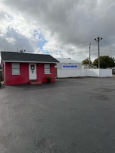 5750 Park Blvd, Pinellas Park, FL à louer Photo intérieure– Image 2 sur 2