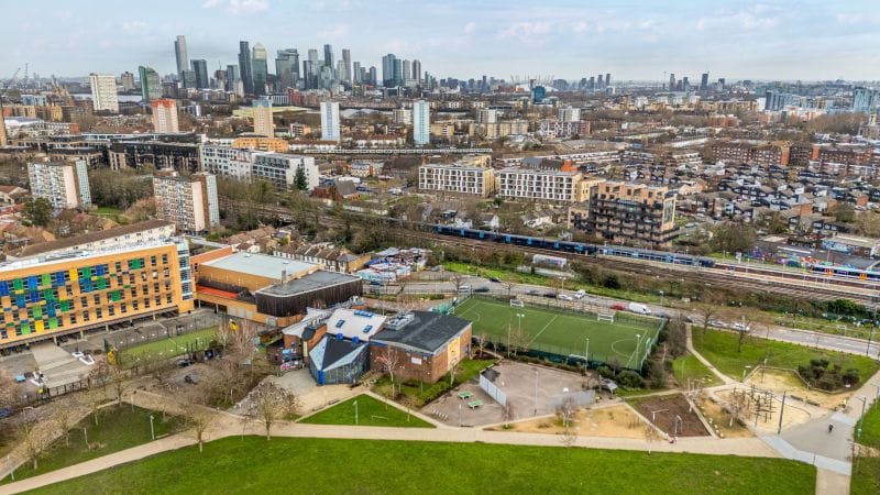 4-6 Achilles St, Londres à vendre - Aérien – Image 3 sur 3