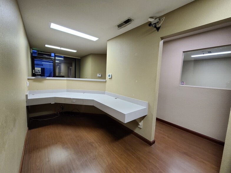 430-436 N Canal St, South San Francisco, CA à louer - Photo intérieure – Image 3 sur 18