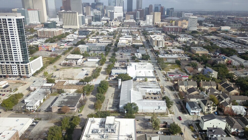 2902 Caroline St, Houston, TX à vendre - Photo de l’immeuble – Image 3 sur 6