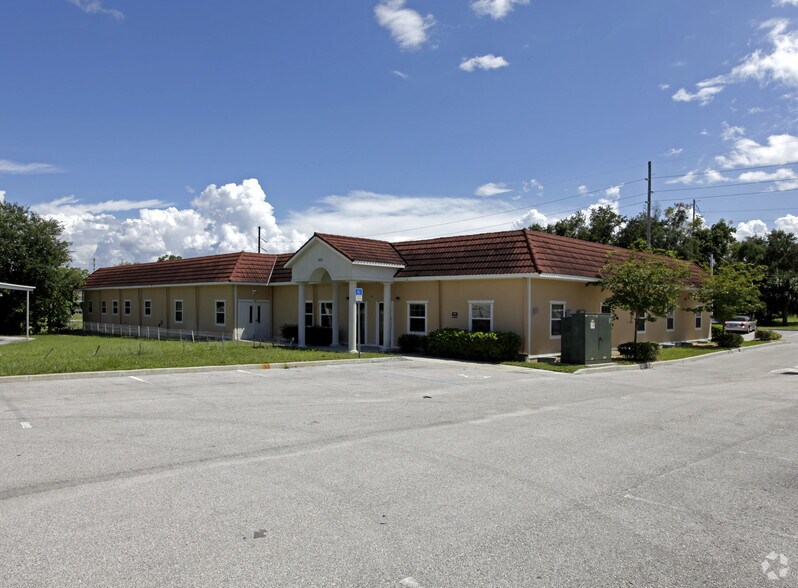 401 E North Blvd, Leesburg, FL à louer - Photo principale – Image 1 sur 23