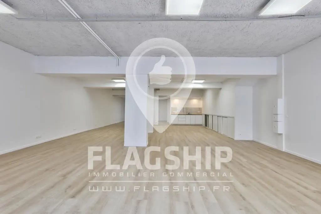 Bureau dans Paris à vendre Photo de l’immeuble– Image 1 sur 3