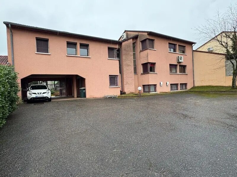 Bureau dans Décines-Charpieu à louer Photo de l’immeuble– Image 1 sur 15