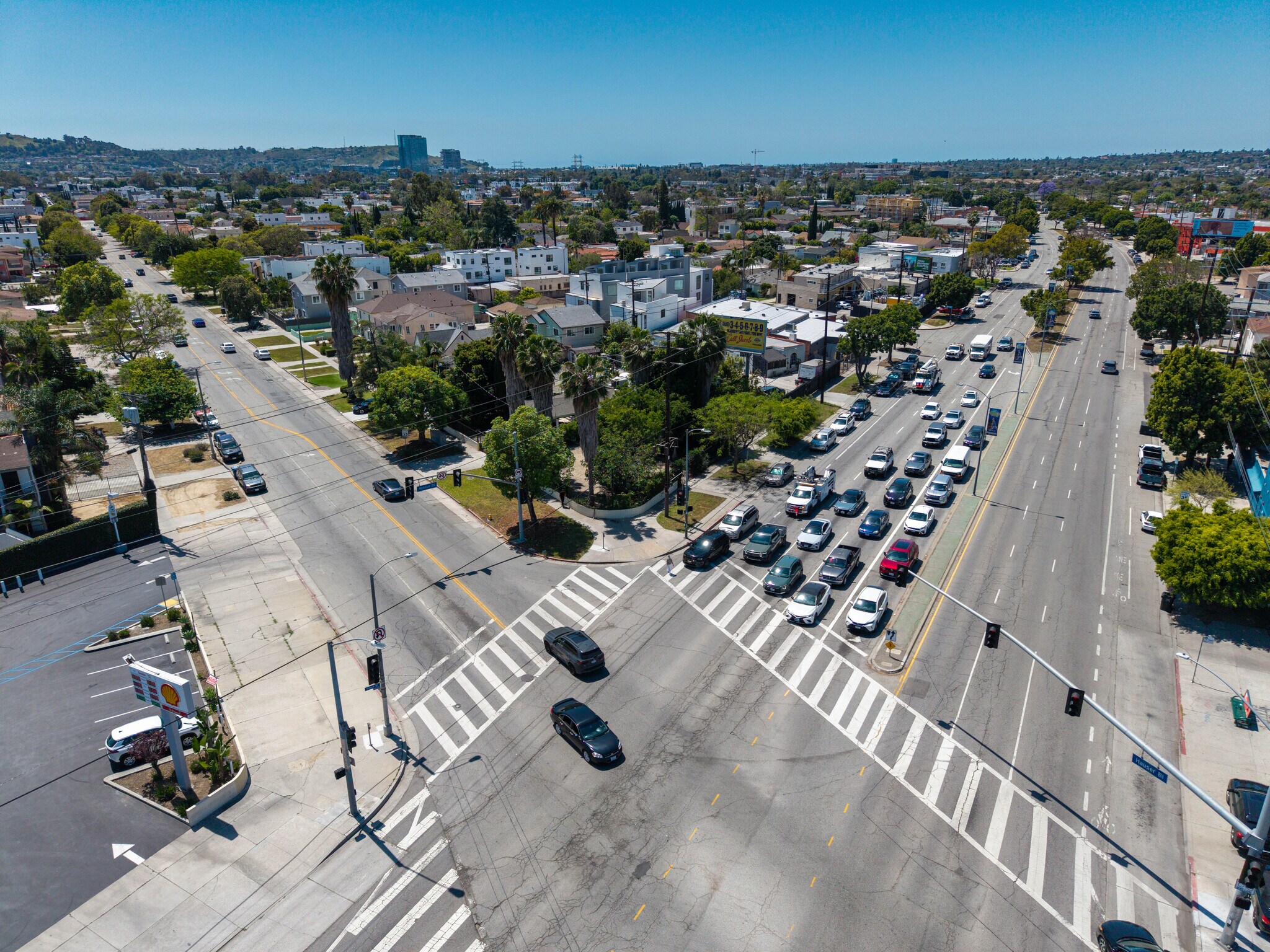 5506 Venice Blvd, Los Angeles, CA à vendre Photo de l’immeuble– Image 1 sur 5