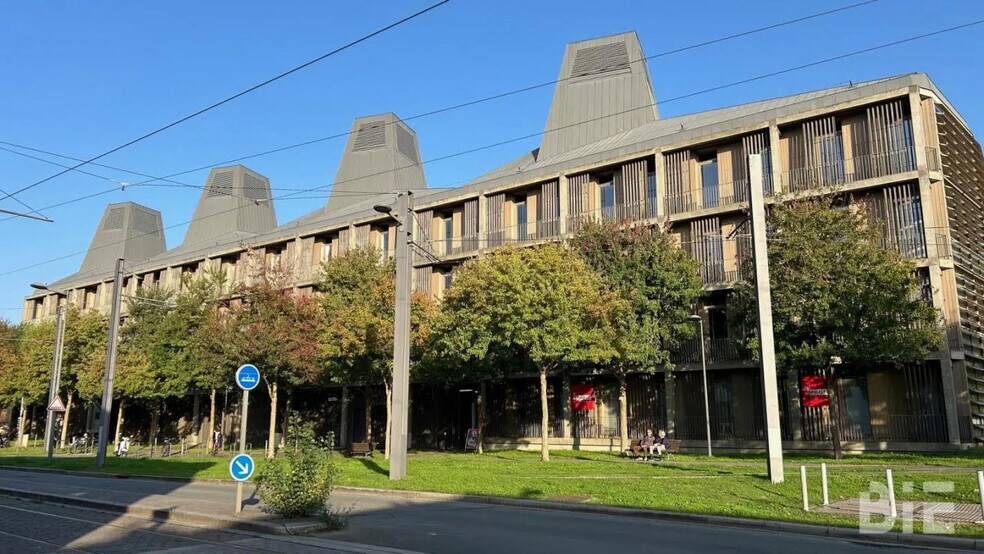 Bureau dans Bordeaux à louer - Photo de l’immeuble – Image 1 sur 8