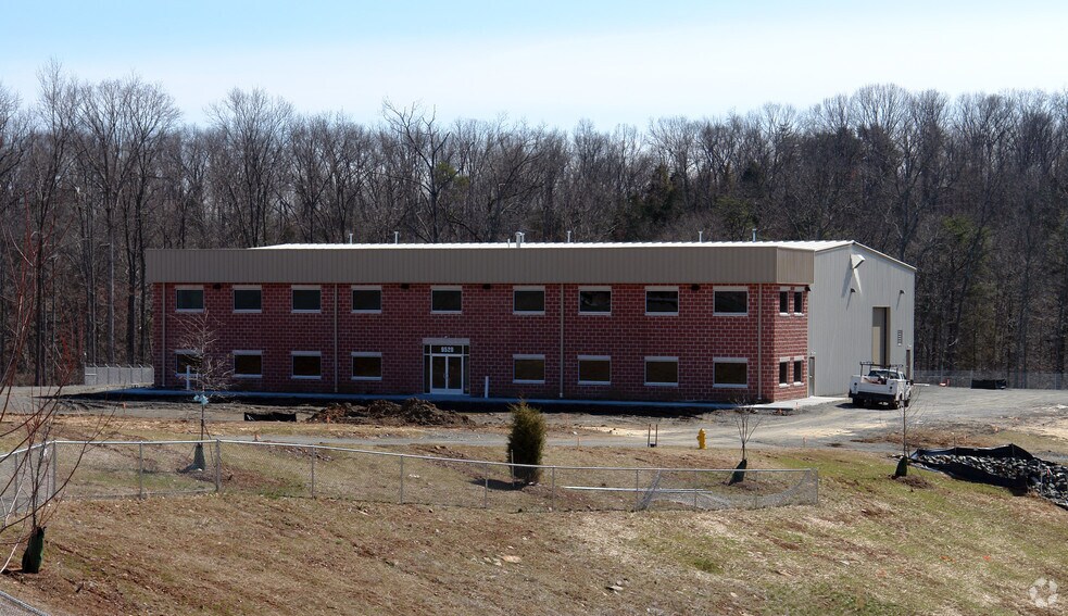 9520 Contractors Ct, Manassas, VA à louer - Photo principale – Image 1 sur 4