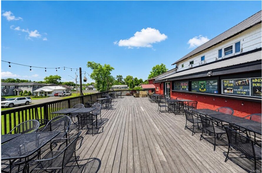 7 E River Rd, Central Square, NY à vendre - Photo de l’immeuble – Image 3 sur 23