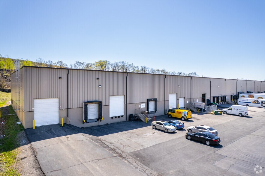 1200 Sathers Dr, Pittston, PA à louer - Photo de l’immeuble – Image 2 sur 4