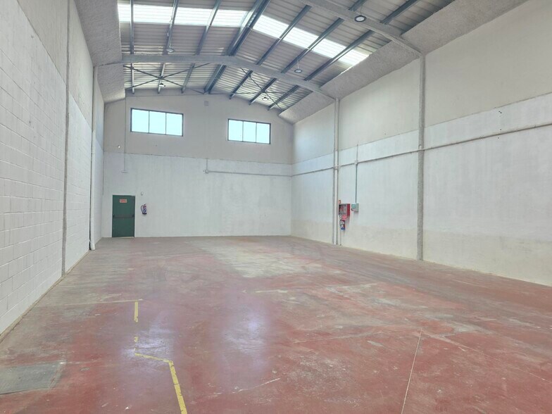 Industriel/Logistique dans Rivas-Vaciamadrid, Madrid à louer - Photo de l’immeuble – Image 3 sur 8