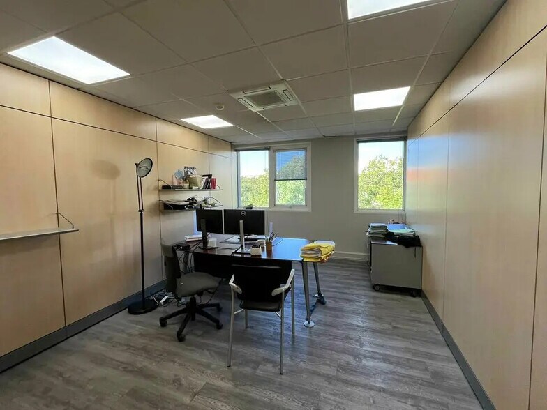 Bureau dans Valbonne à louer - Photo de l’immeuble – Image 3 sur 10