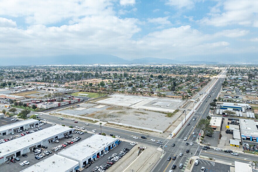 160 N Cactus Ave, Rialto, CA à louer - Photo principale – Image 1 sur 8