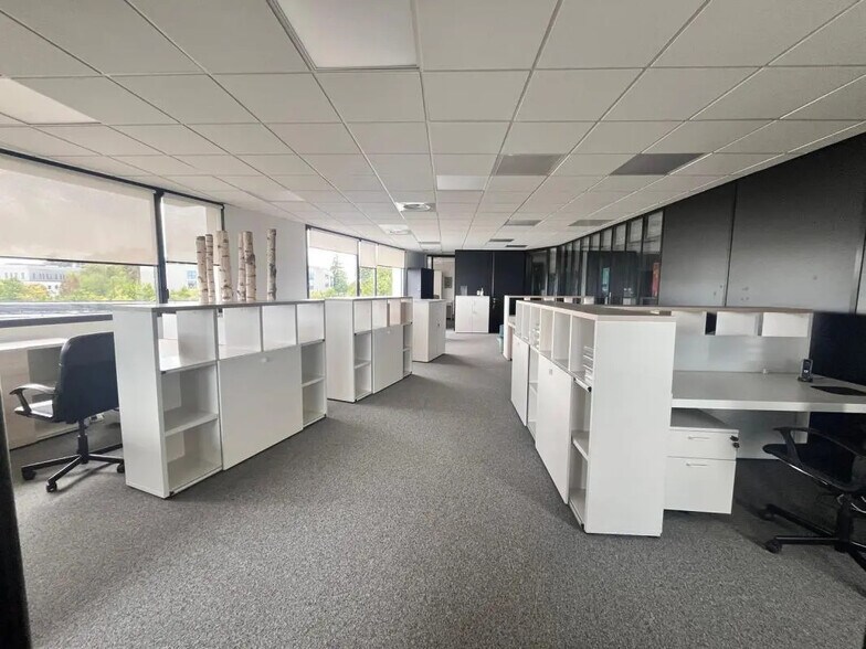 Bureau dans Saint-Herblain à louer - Photo de l’immeuble – Image 2 sur 16