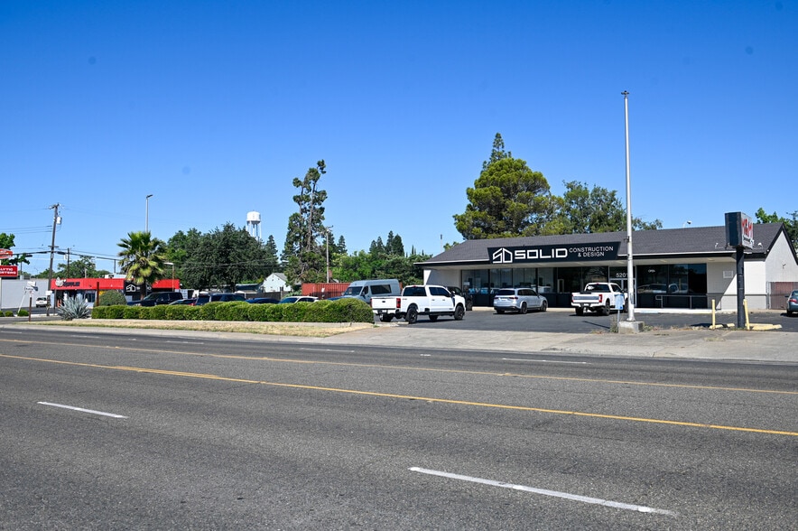 5201 Auburn Blvd, Sacramento, CA à vendre - Photo de l’immeuble – Image 3 sur 28