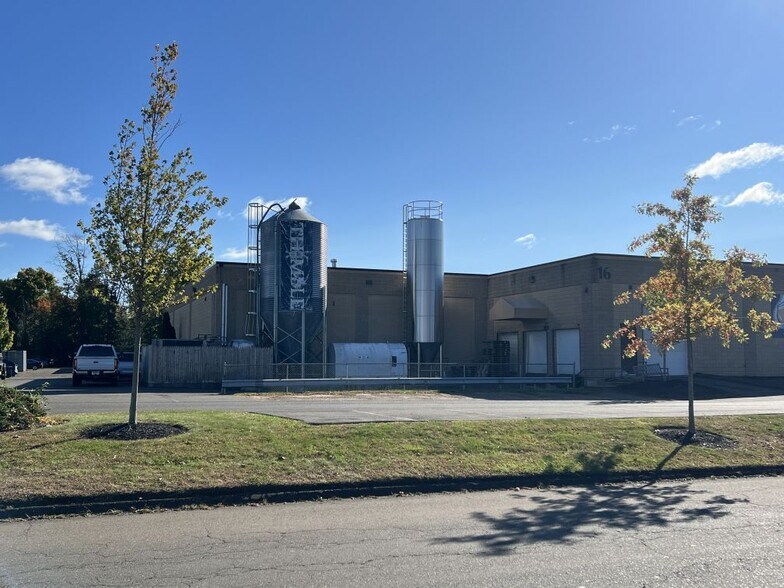 16 Business Park Dr, Branford, CT à louer - Photo de l’immeuble – Image 2 sur 10
